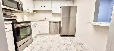 Kitchen - 545 Fairways Dr #A, Ocala, FL 34472 photo 2 of 2