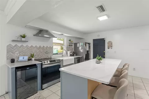 Kitchen - 429 Virginia Ave, Saint Cloud, FL 34769 photo 6 of 6