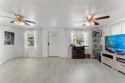 Living - 429 Virginia Ave, Saint Cloud, FL 34769 photo 5 of 7