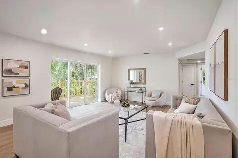 Living - 14050 Blackjack Rd, Dover, FL 33527 photo 2 of 3