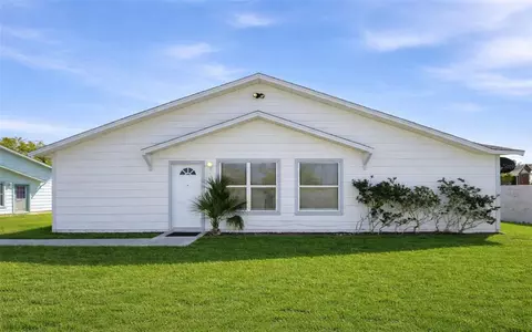 2132 Avon Blvd, Kissimmee, FL 34741