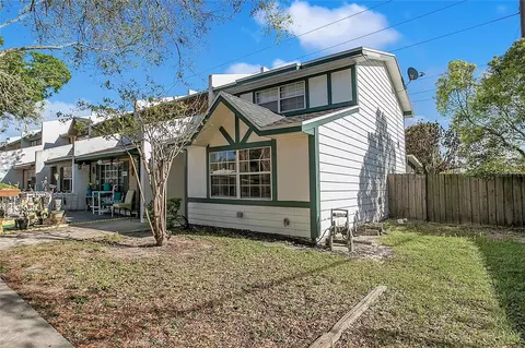 832 W 25th St, Sanford, FL 32771