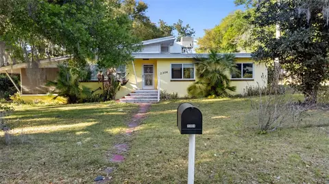2304 Vine St, Leesburg, FL 34748