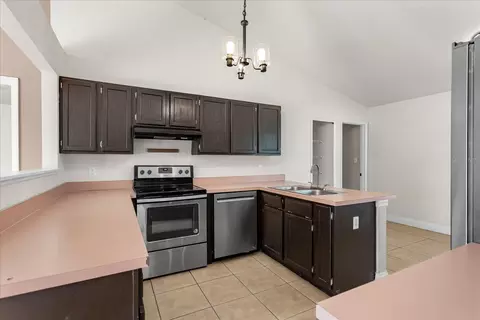 Kitchen - 5031 Water Wheel Ct, Ocoee, FL 34761 photo 2 of 2