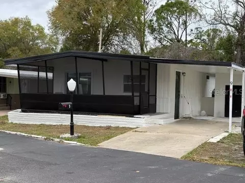 9 Plantation Ave, Debary, FL 32713