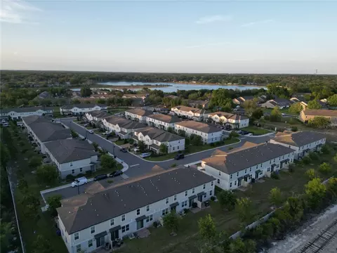 View/Area - 2063 Harebell Ln, Ocoee, FL 34761 photo 3 of 8