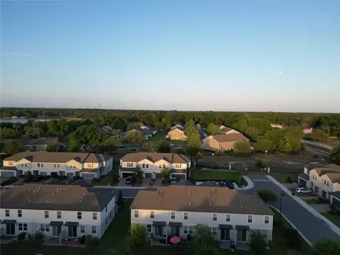 View/Area - 2063 Harebell Ln, Ocoee, FL 34761 photo 1 of 8