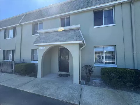 525 Conway Rd #220, Orlando, FL 32807