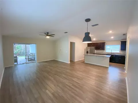 Living - 4637 Glencrest Loop, Saint Cloud, FL 34772 photo 1 of 7