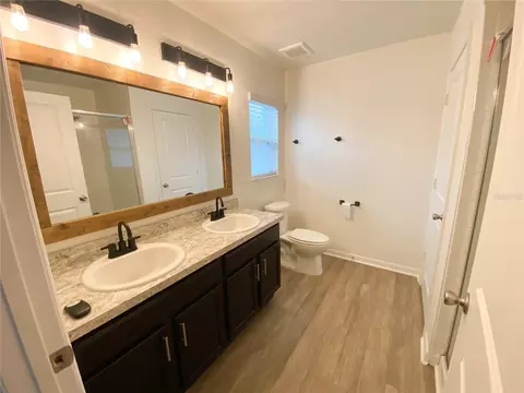 Bath - 4637 Glencrest Loop, Saint Cloud, FL 34772 photo 3 of 11