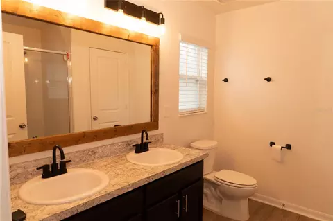 Bath - 4637 Glencrest Loop, Saint Cloud, FL 34772 photo 6 of 11