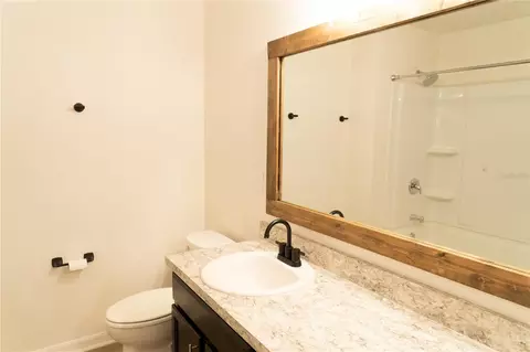 Bath - 4637 Glencrest Loop, Saint Cloud, FL 34772 photo 9 of 11