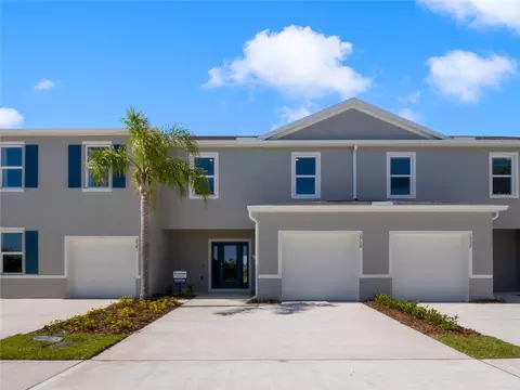 2740 Silver Canoe Dr, Edgewater, FL 32141