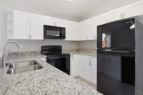 Kitchen - 6018 Flora Ter, Apollo Beach, FL 33572 photo 3 of 3