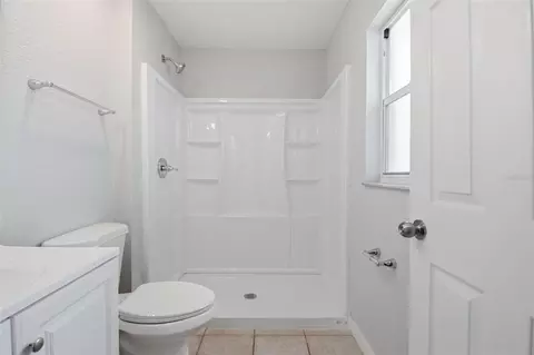 Bath - 6018 Flora Ter, Apollo Beach, FL 33572 photo 4 of 4