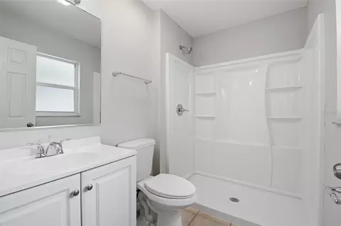 Bath - 6018 Flora Ter, Apollo Beach, FL 33572 photo 3 of 4