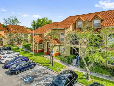 405 Fountainhead Cir #246, Kissimmee, FL 34741