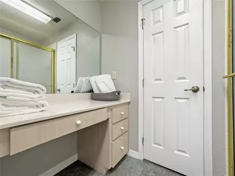 Bath - 4 Hialeah Dr, Ocala, FL 34482 photo 6 of 7