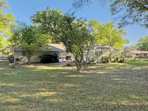 Exterior - 4 Hialeah Dr, Ocala, FL 34482 photo 5 of 27