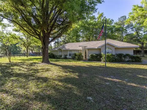 Exterior - 4 Hialeah Dr, Ocala, FL 34482 photo 10 of 27