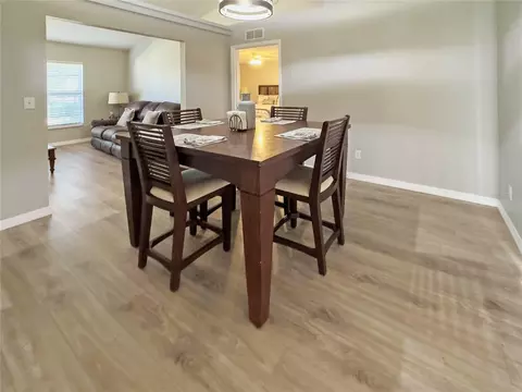 Dining - 4 Hialeah Dr, Ocala, FL 34482 photo 2 of 5