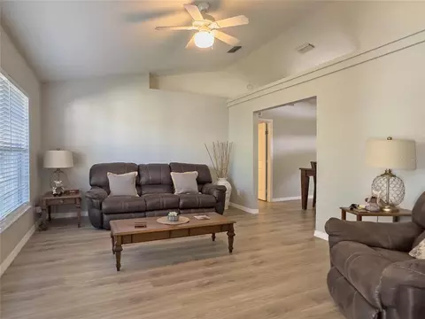 Living - 4 Hialeah Dr, Ocala, FL 34482 photo 3 of 7