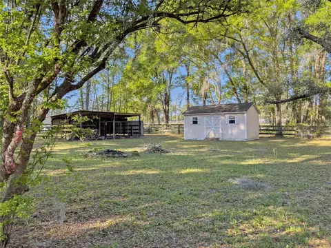 Exterior - 4 Hialeah Dr, Ocala, FL 34482 photo 19 of 27