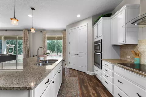 Kitchen - 30215 Bretton Loop, Mount Dora, FL 32757 photo 3 of 3