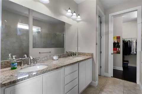 Bath - 30215 Bretton Loop, Mount Dora, FL 32757 photo 1 of 3