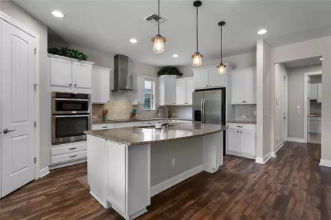 Kitchen - 30215 Bretton Loop, Mount Dora, FL 32757 photo 1 of 3