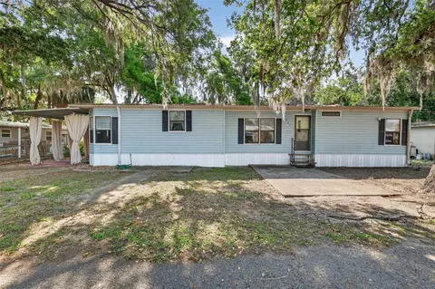 904 Maplewood St, Tavares, FL 32778