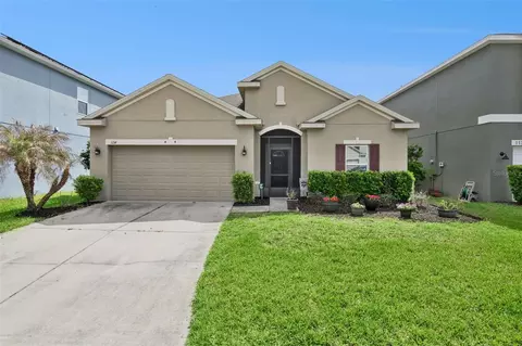 1134 White Water Bay Dr, Groveland, FL 34736