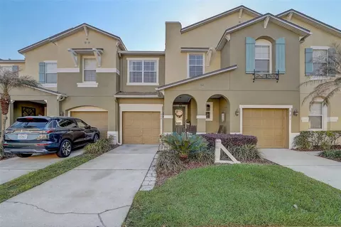 517 Lake Eagle Ln, Sanford, FL 32773
