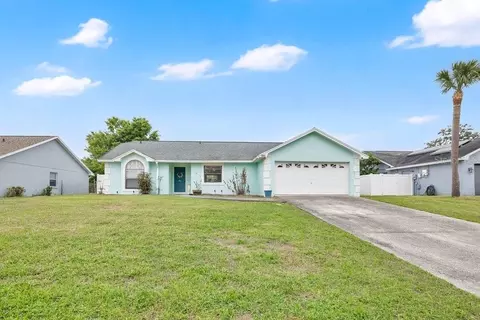 144 Hilltop St, Davenport, FL 33837