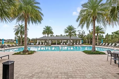 Exterior - 2280 Mountain Pine St, Ocoee, FL 34761 photo 5 of 7
