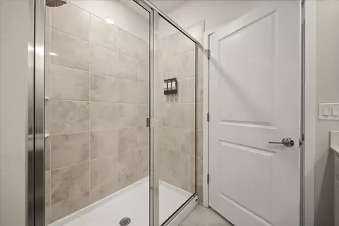 Bath - 2280 Mountain Pine St, Ocoee, FL 34761 photo 2 of 3