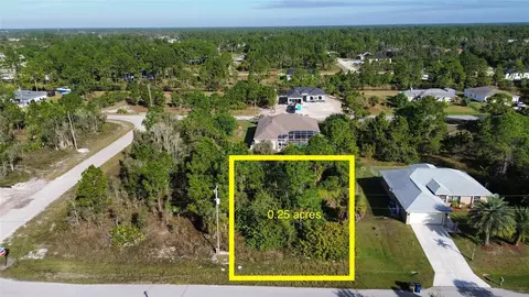 1015 Cresthaven St, Lehigh Acres, FL 33974