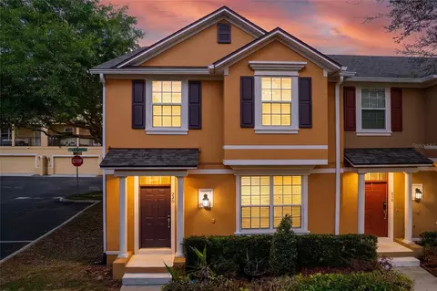220 Maplebrook Dr, Altamonte Springs, FL 32714