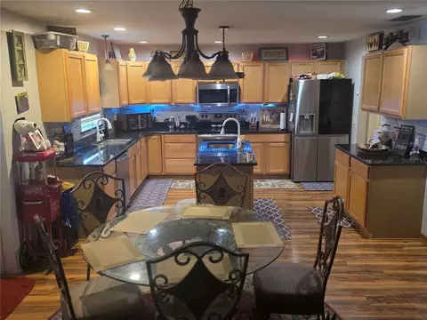 Kitchen - 959 Thomas Rd, Eagle Lake, FL 33839 photo 3 of 12