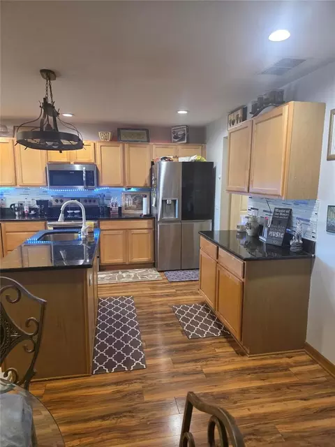 Kitchen - 959 Thomas Rd, Eagle Lake, FL 33839 photo 6 of 12