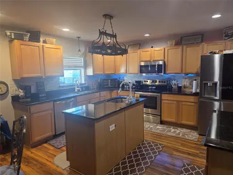 Kitchen - 959 Thomas Rd, Eagle Lake, FL 33839 photo 8 of 12