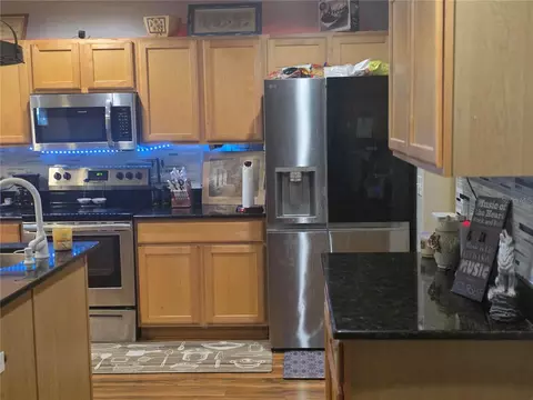 Kitchen - 959 Thomas Rd, Eagle Lake, FL 33839 photo 9 of 12