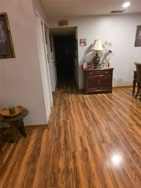 Entry Way - 959 Thomas Rd, Eagle Lake, FL 33839 photo 4 of 5