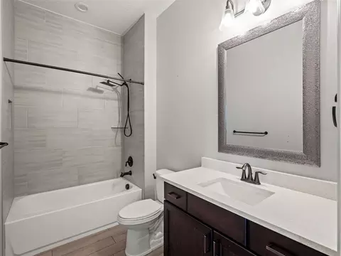 Bath - 34595 Seneca Reserve Dr, Eustis, FL 32736 photo 3 of 10
