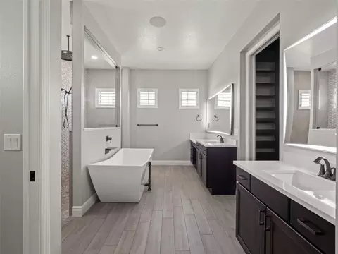 Bath - 34595 Seneca Reserve Dr, Eustis, FL 32736 photo 4 of 10