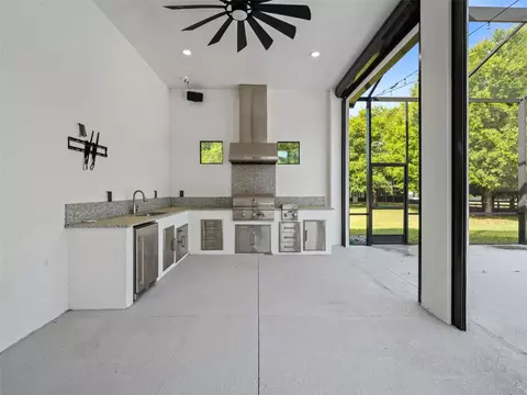 Kitchen - 34595 Seneca Reserve Dr, Eustis, FL 32736 photo 9 of 10