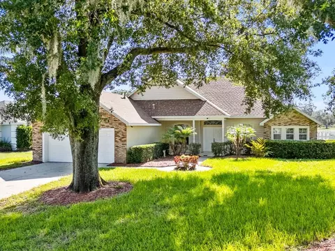 23024 Oak Prairie Cir, Sorrento, FL 32776