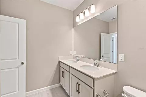 Bath - 1347 Lumpini St, Saint Cloud, FL 34771 photo 4 of 6