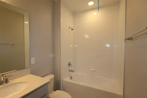 Bath - 1347 Lumpini St, Saint Cloud, FL 34771 photo 1 of 4