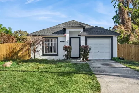 219 E 15th St, Apopka, FL 32703